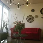 La imagen 5 de la Empresa RUNWAY HAIR AND NAILS Salón de belleza en Las Condes RM