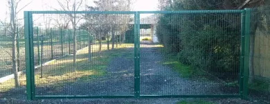 La imagen 1 de la Empresa CIERROS PERIMETRALES Panel Tipo Acmafor 3D Galvanizado en Santiago RM