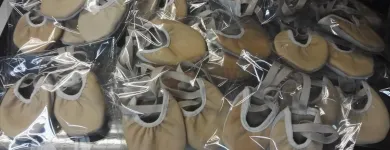 La imagen 35 de la Empresa EMIBRU Zapatillas Chicle en Temuco AR