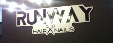 La imagen 1 de la Empresa RUNWAY HAIR AND NAILS Salón de belleza en Las Condes RM