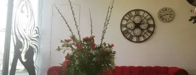 La imagen 5 de la Empresa RUNWAY HAIR AND NAILS Salón de belleza en Las Condes RM